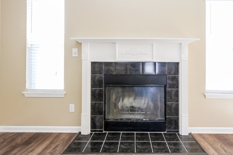 1,690/Mo, 1947 Mare Ave Indianapolis, IN 46203 Living Room View 3