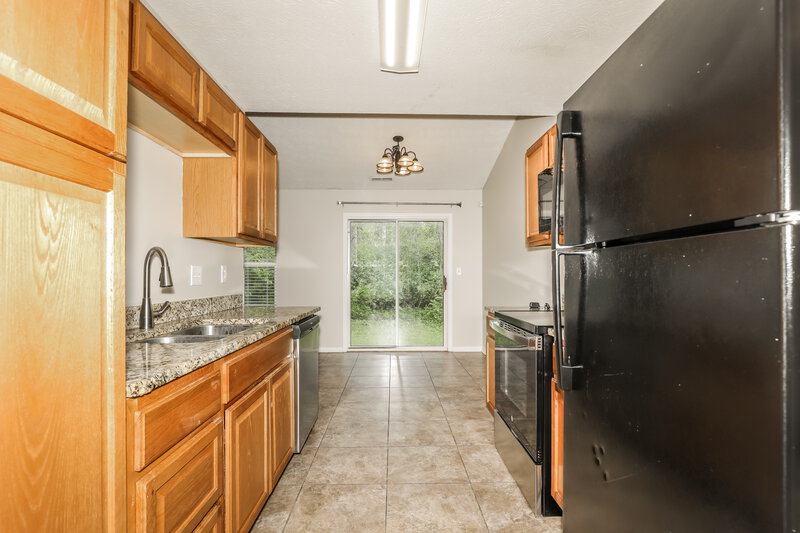 1,870/Mo, 1947 Mare Ave Indianapolis, IN 46203 Kitchen View 2