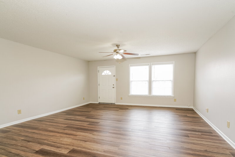 1,770/Mo, 10610 Crackling Dr Indianapolis, IN 46259 Living Room View