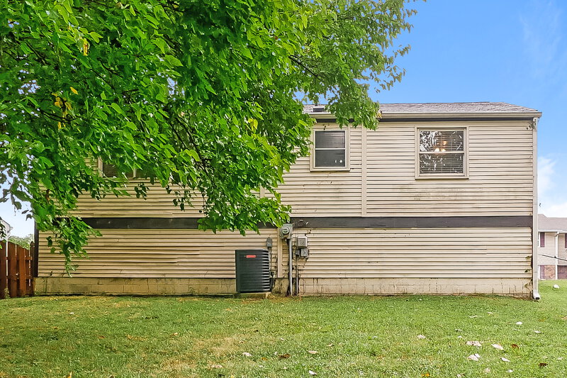1,590/Mo, 616 Woodlark Dr Indianapolis, IN 46229 Rear View