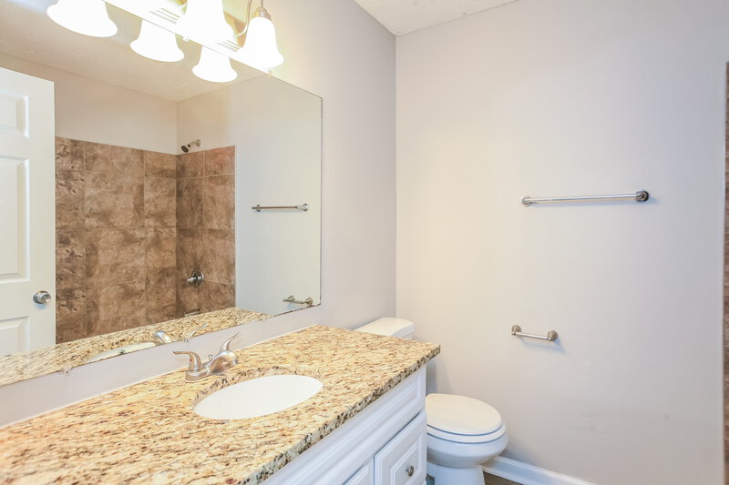 1,715/Mo, 1716 Countryside Dr Indianapolis, IN 46231 Bathroom View