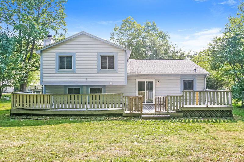 1,715/Mo, 1716 Countryside Dr Indianapolis, IN 46231 Rear View