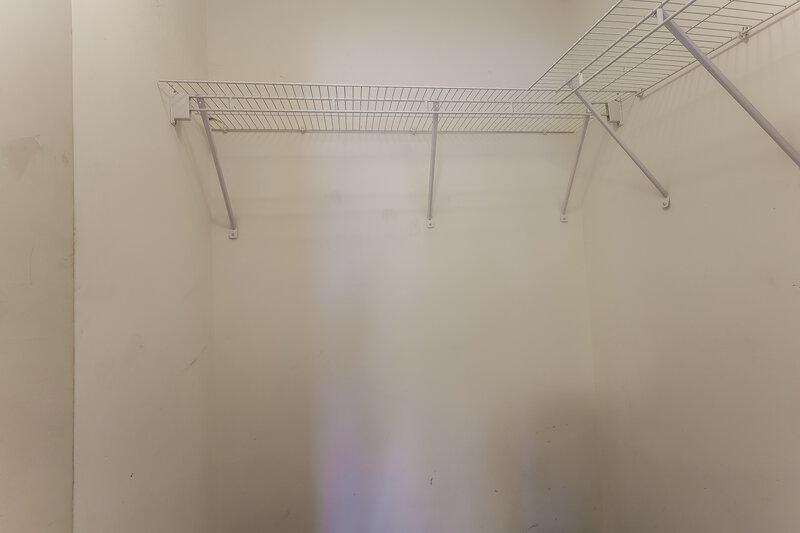 1,525/Mo, 2242 Whitecliff Dr Indianapolis, IN 46234 Walk In Closet View