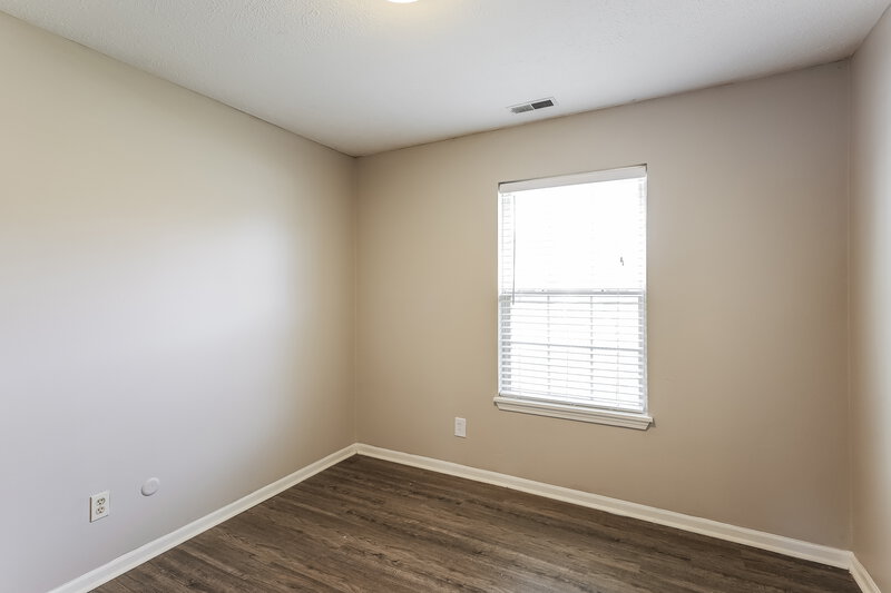 1,525/Mo, 2242 Whitecliff Dr Indianapolis, IN 46234 Bedroom View 5