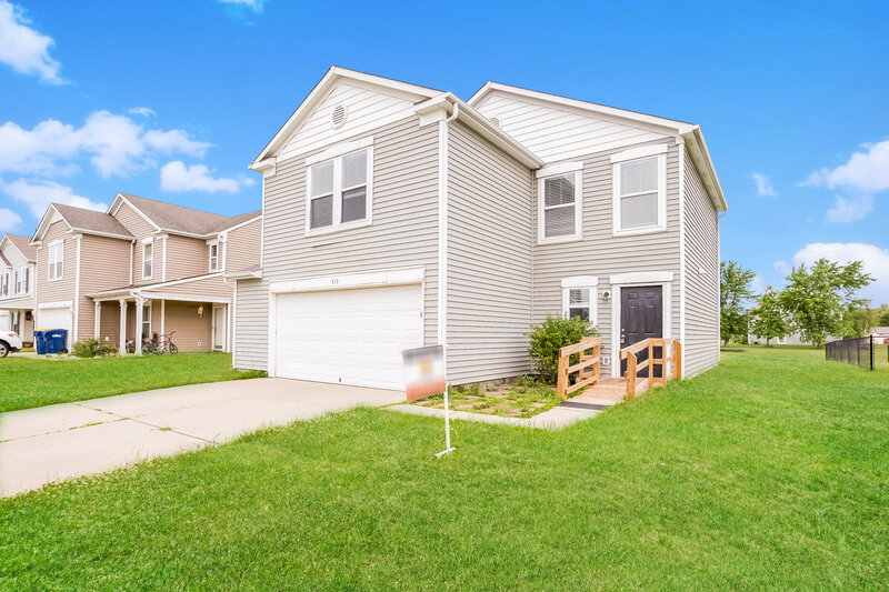 1,905/Mo, 313 Longbow St Sheridan, IN 46069 Front View