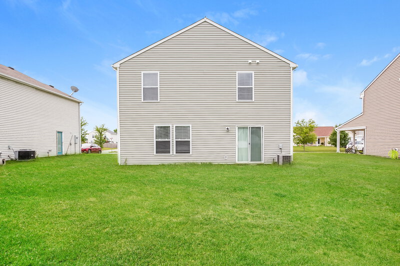 1,905/Mo, 313 Longbow St Sheridan, IN 46069 Rear View