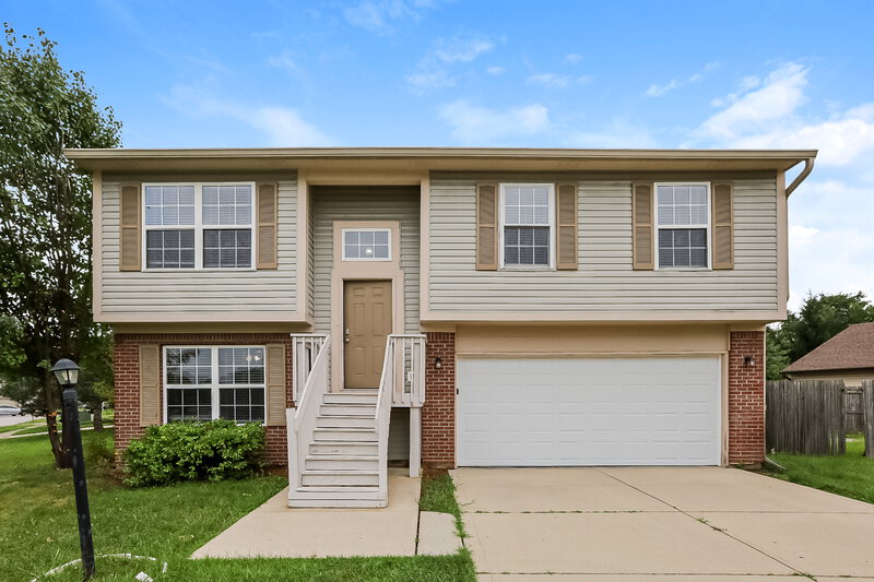 1,910/Mo, 2021 Twin Leaf Ct Indianapolis, IN 46229 External View