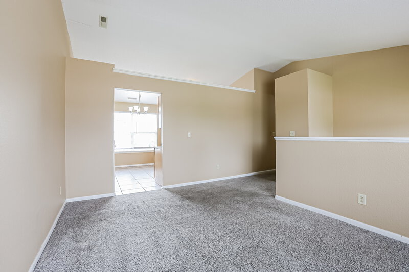 1,910/Mo, 2021 Twin Leaf Ct Indianapolis, IN 46229 Living Room View 2