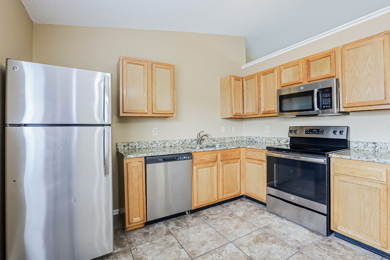 1,910/Mo, 2021 Twin Leaf Ct Indianapolis, IN 46229 Kitchen View