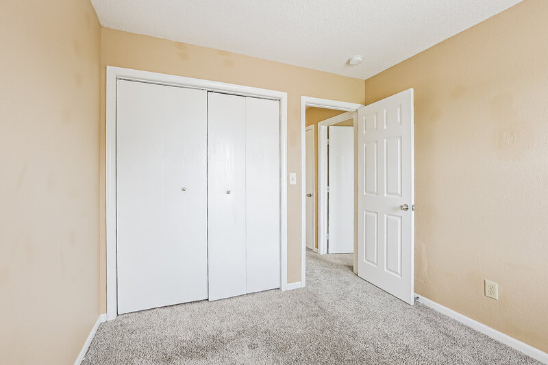 1,910/Mo, 2021 Twin Leaf Ct Indianapolis, IN 46229 Bedroom View