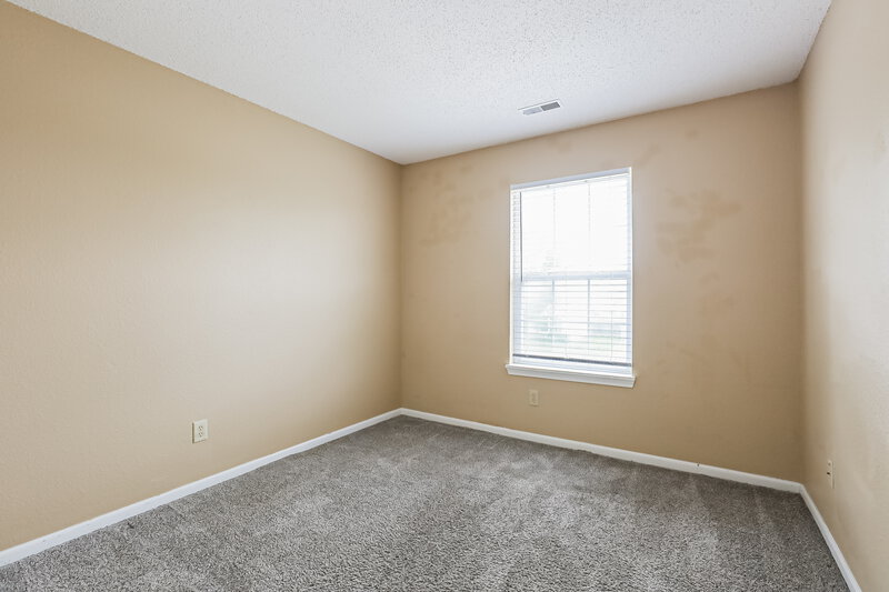 1,910/Mo, 2021 Twin Leaf Ct Indianapolis, IN 46229 Bedroom View 2