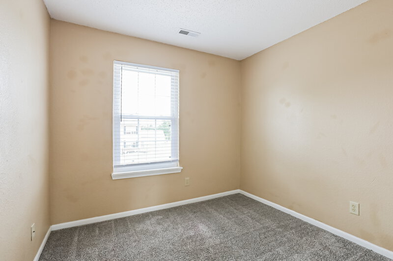 1,910/Mo, 2021 Twin Leaf Ct Indianapolis, IN 46229 Bedroom View 4