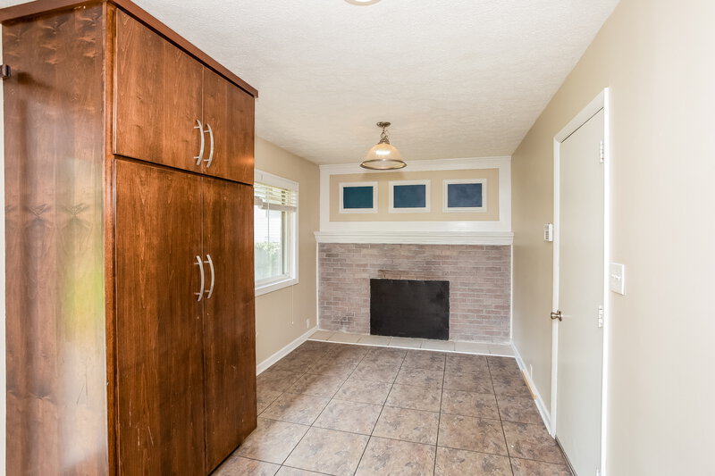 1,540/Mo, 501 N Devon Ave Indianapolis, IN 46219 Dining Room View