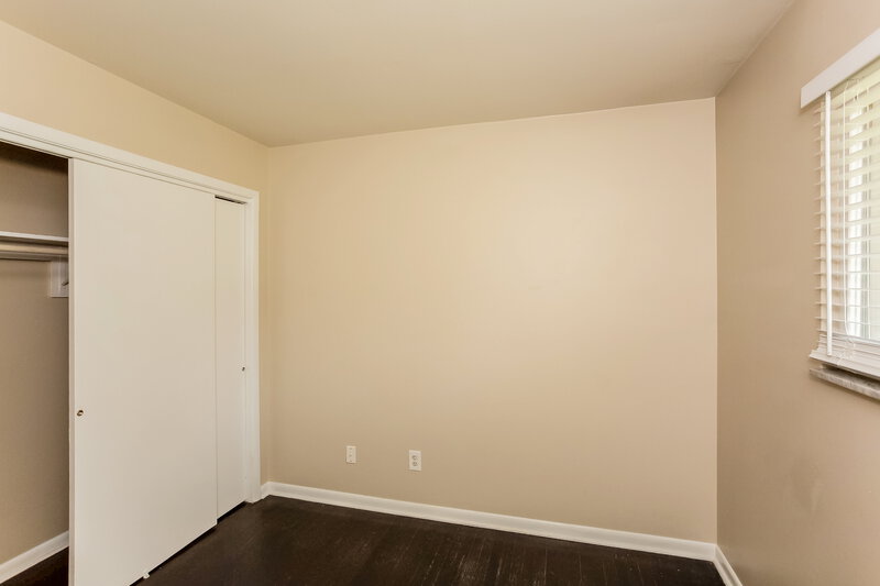 1,540/Mo, 501 N Devon Ave Indianapolis, IN 46219 Bedroom View 3