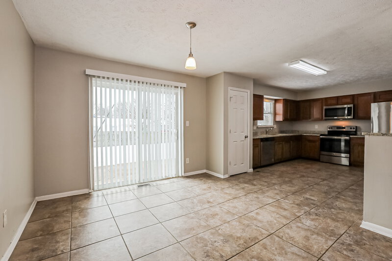 1,725/Mo, 819 Bitter Bark Ln Indianapolis, IN 46227 Dining Room View