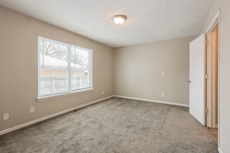 1,725/Mo, 819 Bitter Bark Ln Indianapolis, IN 46227 Main Bedroom View