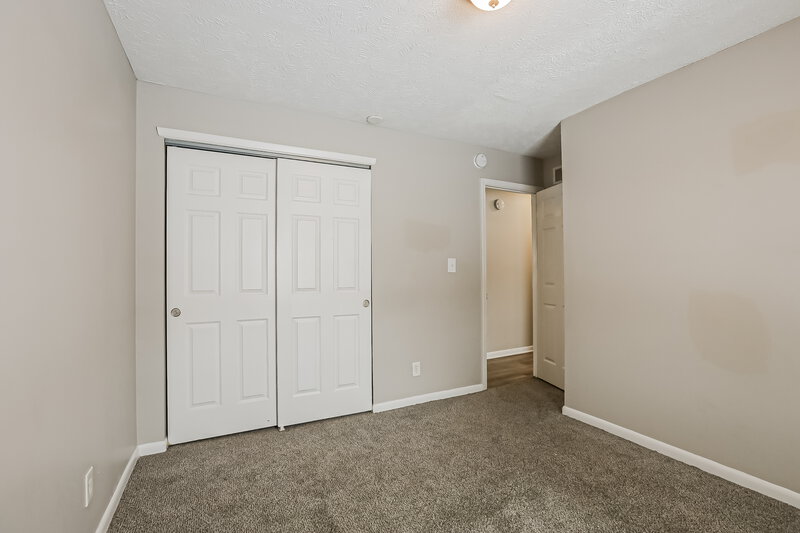 1,725/Mo, 819 Bitter Bark Ln Indianapolis, IN 46227 Bedroom View 4