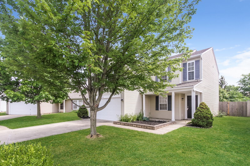 2,920/Mo, 9047 Bainbridge Dr Indianapolis, IN 46113 Front View