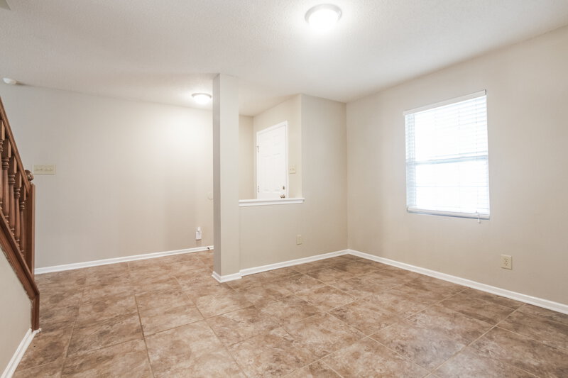 2,920/Mo, 9047 Bainbridge Dr Indianapolis, IN 46113 Living Room View 3