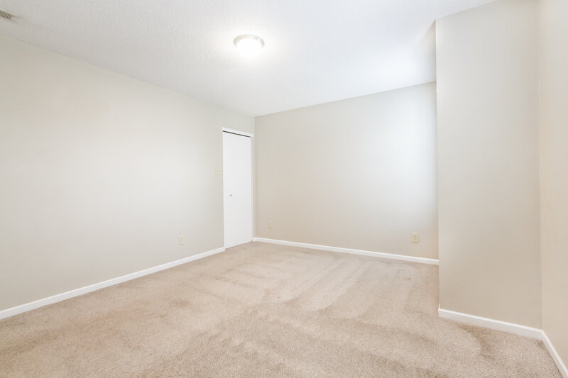 2,920/Mo, 9047 Bainbridge Dr Indianapolis, IN 46113 Bedroom View 8
