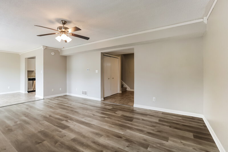 1,925/Mo, 6336 Long River Ln Indianapolis, IN 46221 Living Room View