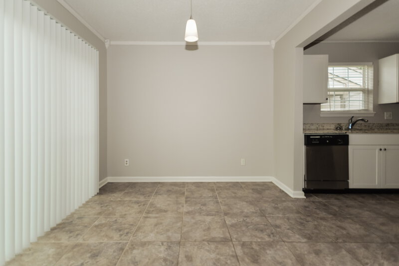 2,115/Mo, 6336 Long River Ln Indianapolis, IN 46221 Dining Room View