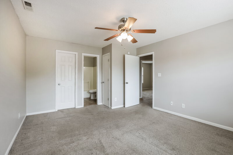 1,925/Mo, 6336 Long River Ln Indianapolis, IN 46221 Main Bedroom View 2
