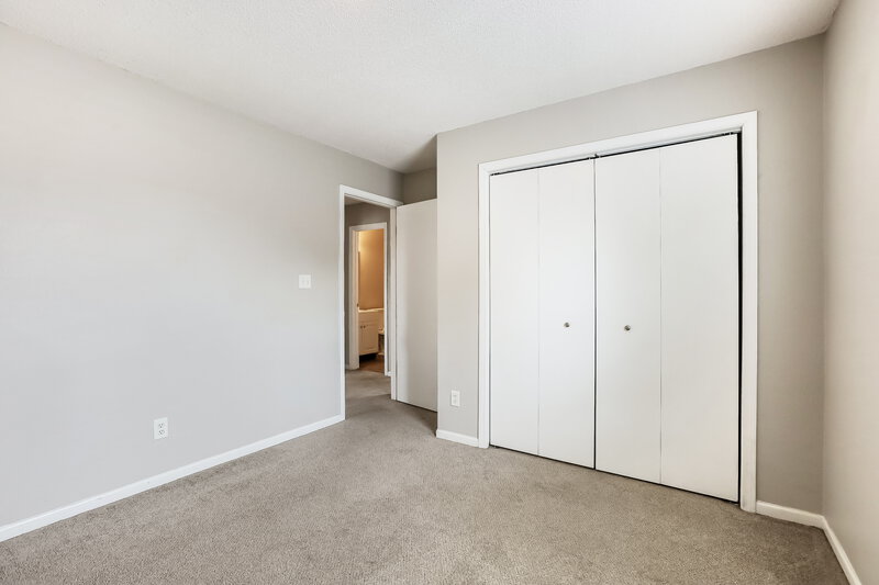 1,925/Mo, 6336 Long River Ln Indianapolis, IN 46221 Bedroom View