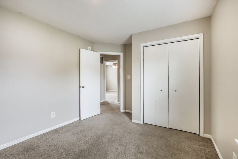 1,925/Mo, 6336 Long River Ln Indianapolis, IN 46221 Bedroom View 3