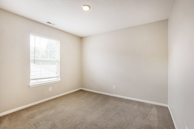 1,925/Mo, 6336 Long River Ln Indianapolis, IN 46221 Bedroom View 4