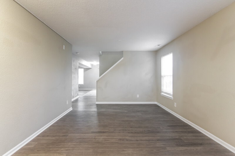 2,410/Mo, 607 Sweet Creek Dr Indianapolis, IN 46239 Living Room View