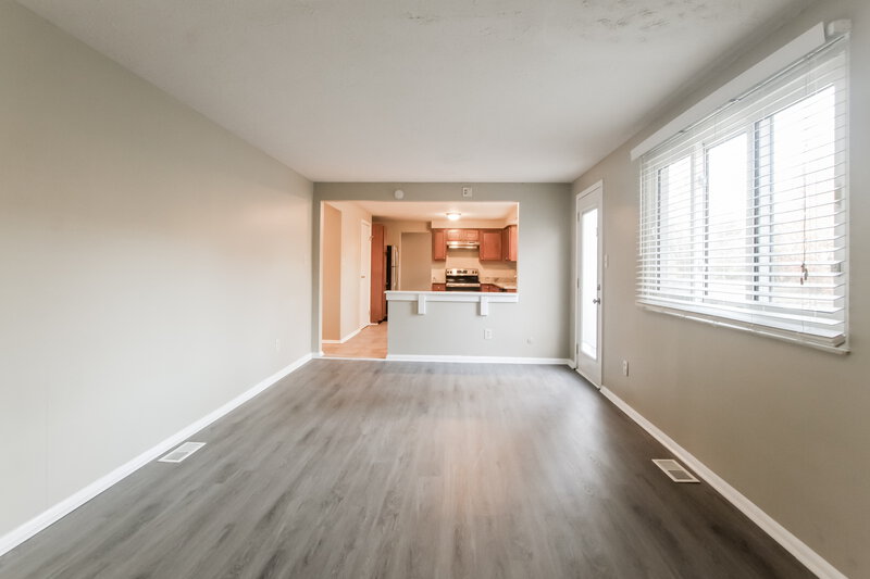 2,290/Mo, 8931 Squire Ct Indianapolis, IN 46250 Family Room View