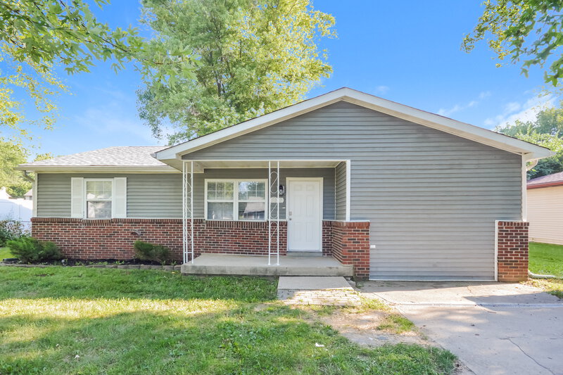 1,780/Mo, 3017 Southwest Dr Indianapolis, IN 46241 External View