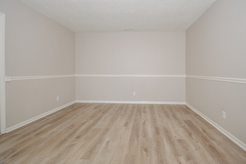 1,780/Mo, 3017 Southwest Dr Indianapolis, IN 46241 Walk In Closet View