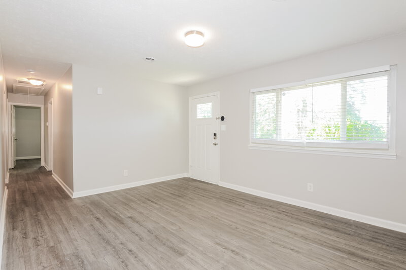 1,480/Mo, 17 Gerry Ct Beech Grove, IN 46107 Living Room View