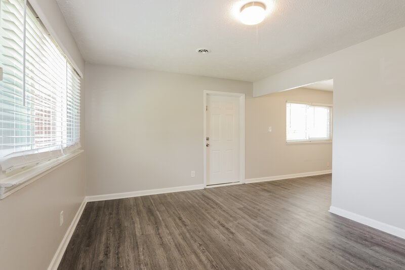 1,480/Mo, 17 Gerry Ct Beech Grove, IN 46107 Living Room View 2