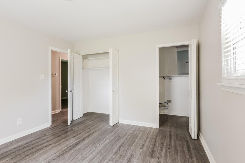 1,480/Mo, 17 Gerry Ct Beech Grove, IN 46107 Main Bedroom View