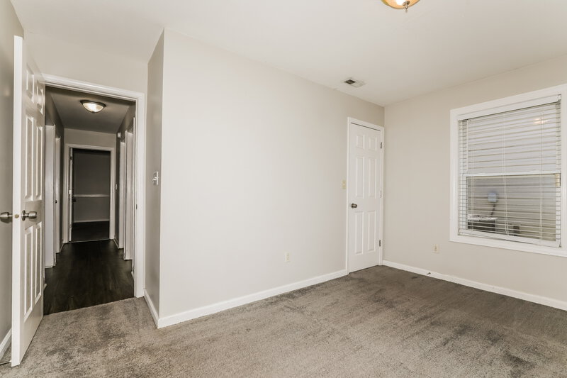 1,600/Mo, 10711 Sterling Apple Dr Indianapolis, IN 46235 Dining Room View 2