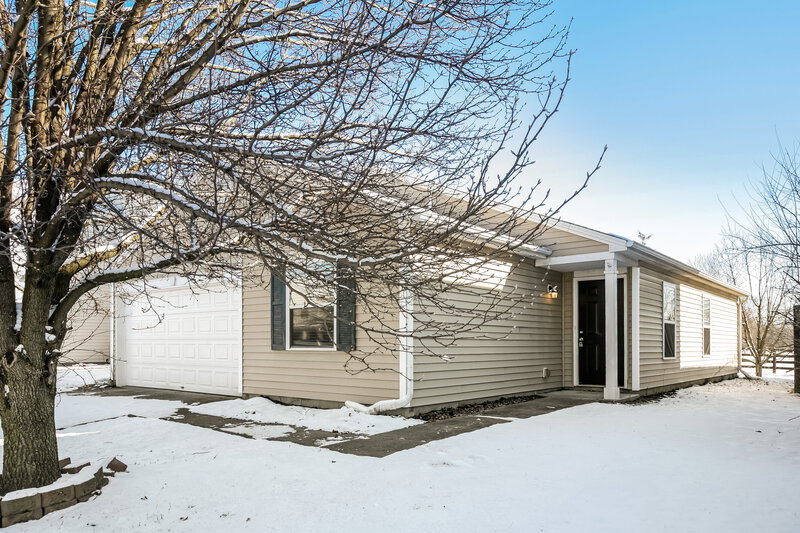 1,665/Mo, 10860 Wymm Ln Ingalls, IN 46040 Front View
