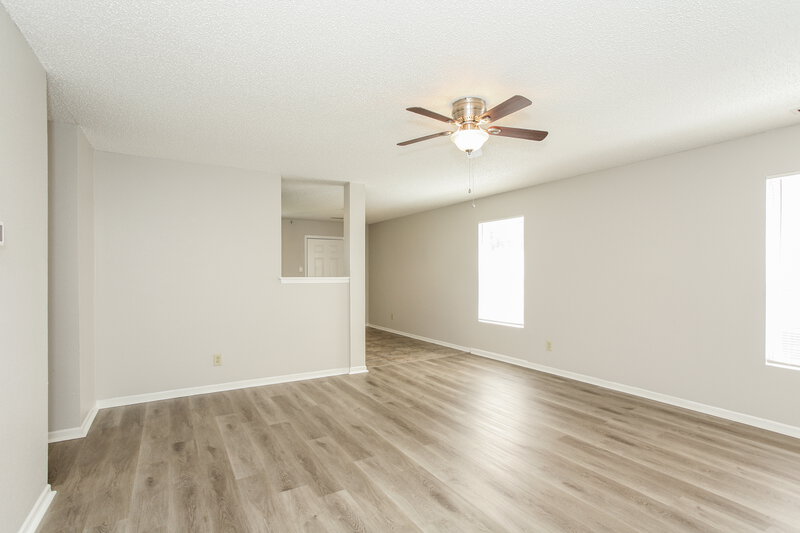 1,555/Mo, 10860 Wymm Ln Ingalls, IN 46040 Living Room View