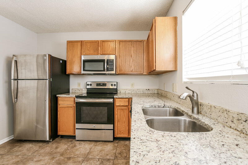 1,665/Mo, 10860 Wymm Ln Ingalls, IN 46040 Kitchen View 3