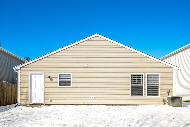 1,665/Mo, 10860 Wymm Ln Ingalls, IN 46040 Rear View 2