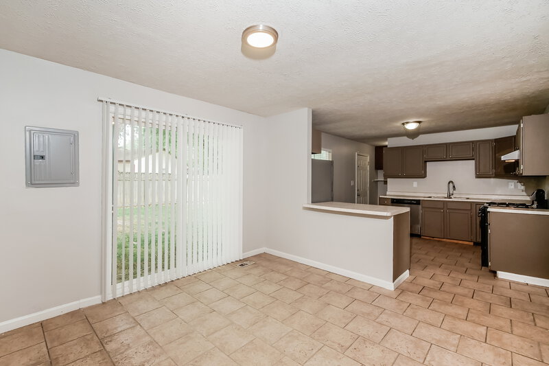 1,635/Mo, 8858 Frontenac Rd Indianapolis, IN 46226 Dining Room View