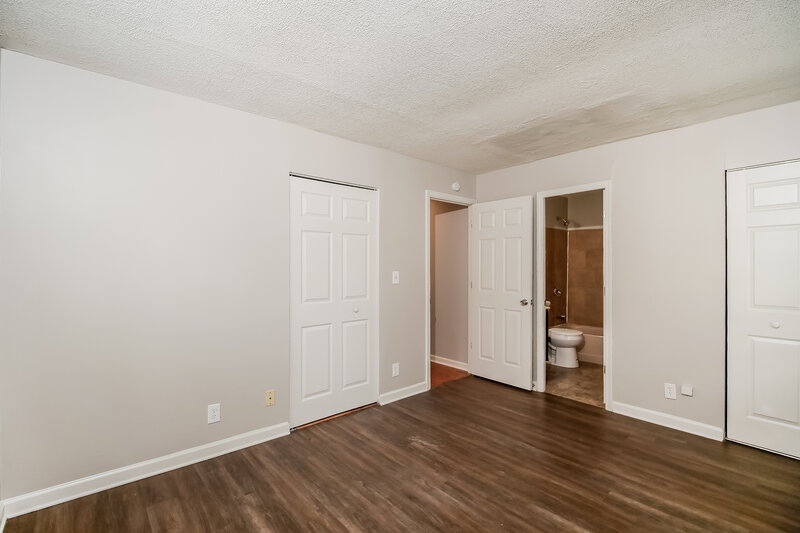 1,635/Mo, 8858 Frontenac Rd Indianapolis, IN 46226 Main Bedroom View