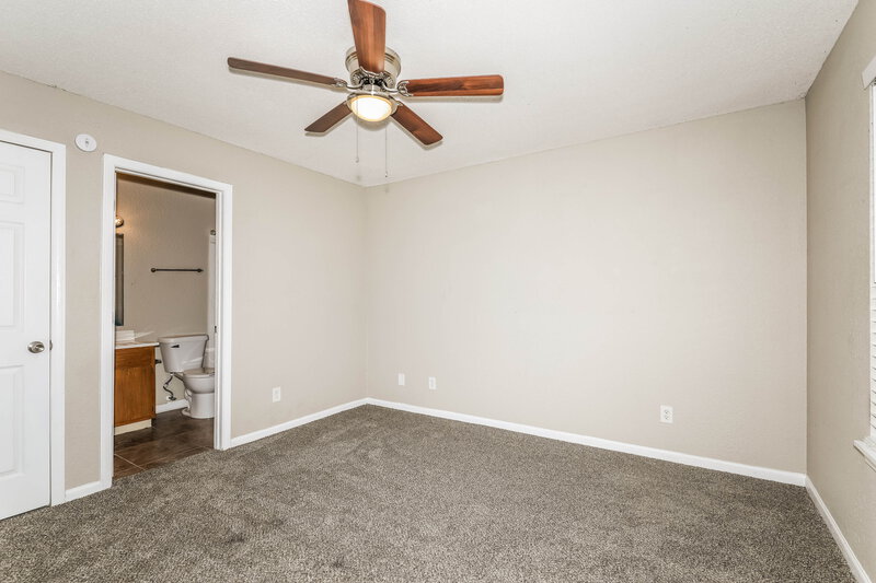 1,690/Mo, 4009 Dogwood Ln Franklin, IN 46131 Main Bedroom View