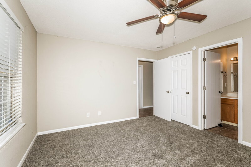 1,690/Mo, 4009 Dogwood Ln Franklin, IN 46131 Main Bedroom View 2