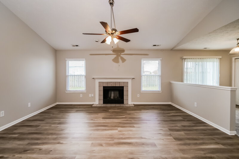 1,840/Mo, 6746 Granger Ln Indianapolis, IN 46268 Living Room View