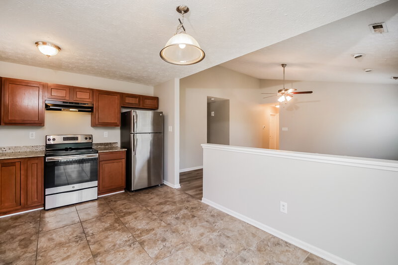 1,840/Mo, 6746 Granger Ln Indianapolis, IN 46268 Kitchen View