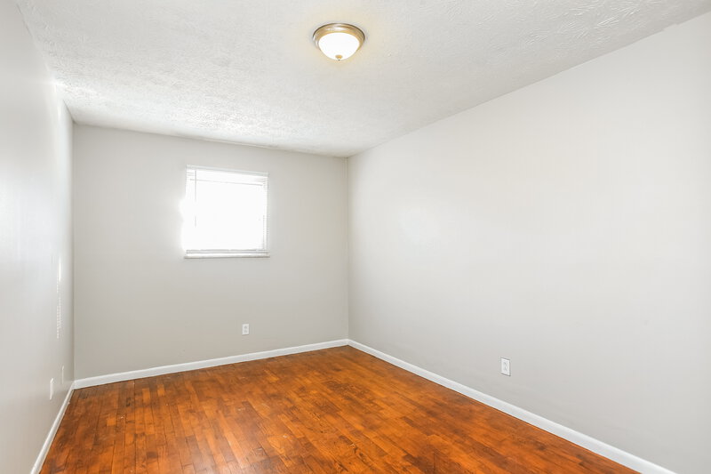 1,475/Mo, 4623 N Richardt Ave Indianapolis, IN 46226 Bedroom View 3