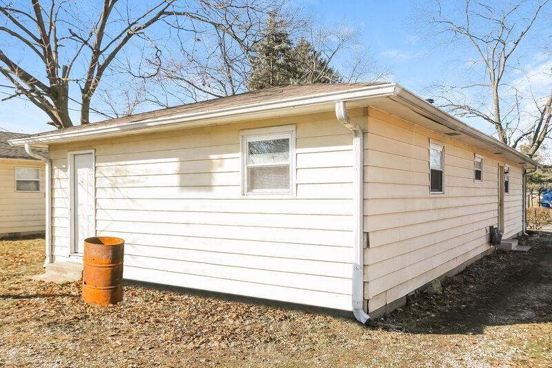 1,475/Mo, 4623 N Richardt Ave Indianapolis, IN 46226 Rear View